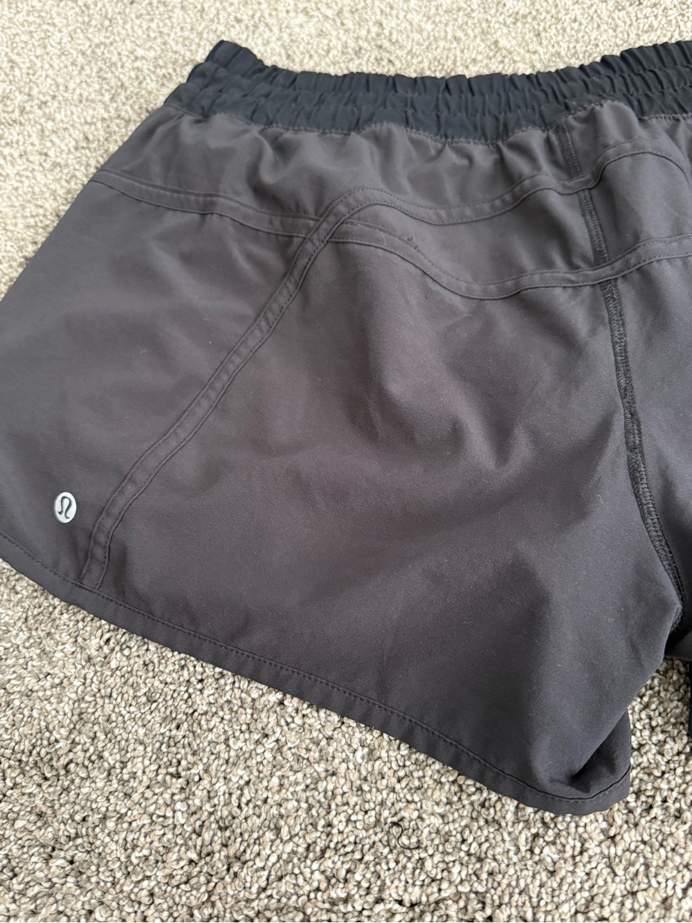 Lululemon Tracker Short V Women's Size 12 - Black 4” - Picture 6 of 16